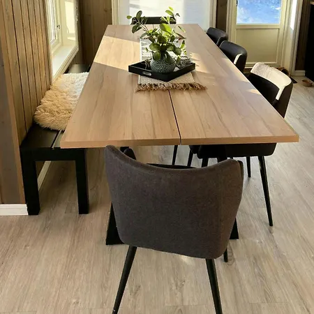 Moderne Med Spabad Naer Alesund *