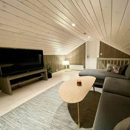 Moderne Med Spabad Naer Alesund * 斯特兰达