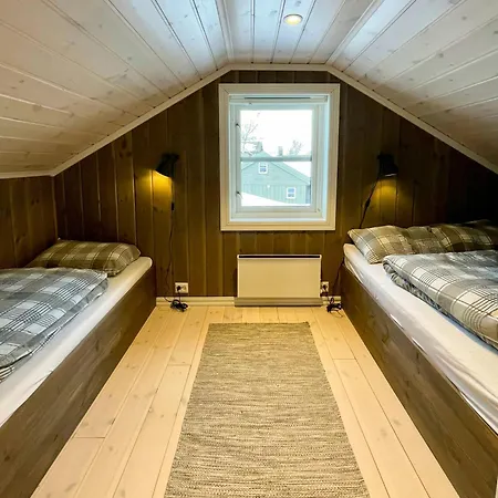 Moderne Med Spabad Naer Alesund *